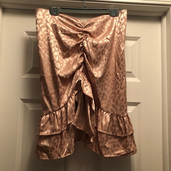 NWT Shiny Pink Leopard Print Skirt. Sz XL/12 - Picture 3 of 4